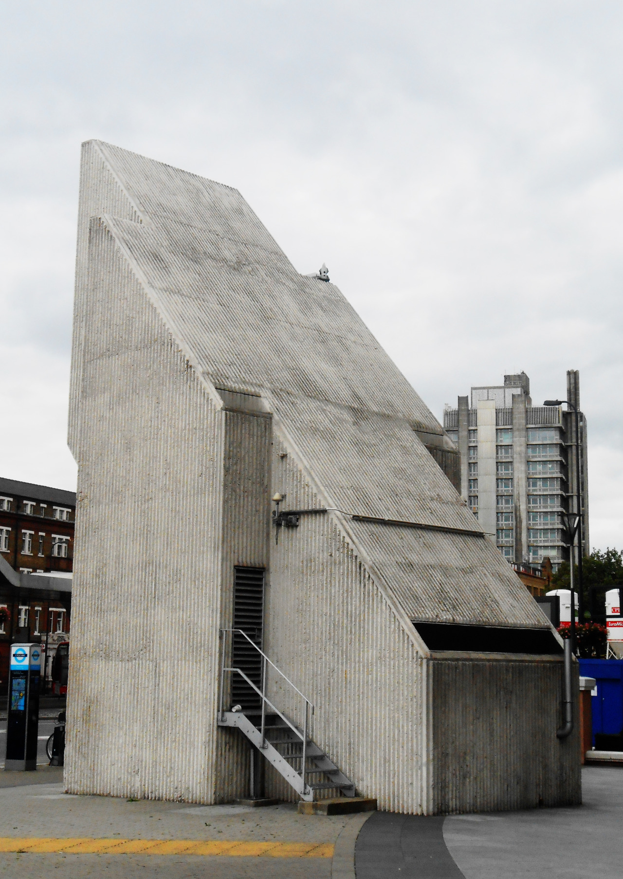 Archillect ID 392696