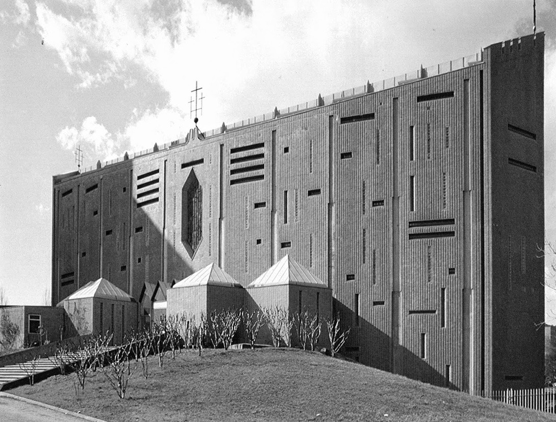 Archillect ID 392790