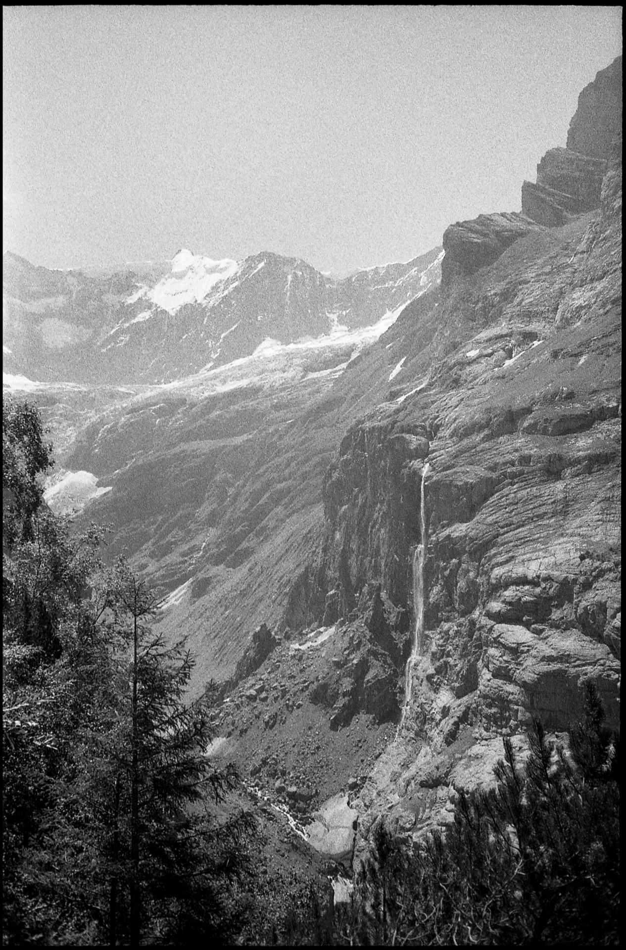 Archillect ID 392874