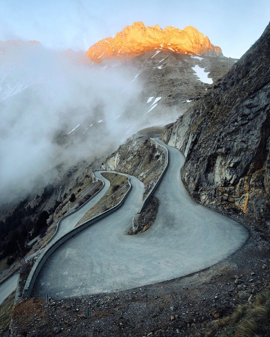 Archillect ID 392954