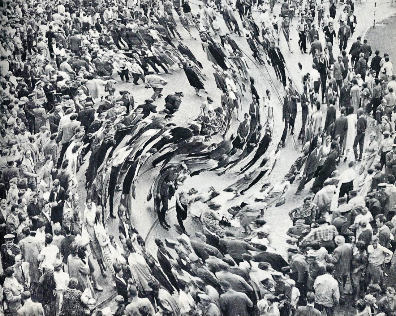 Archillect ID 393011