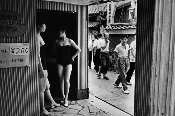 Archillect ID 393110