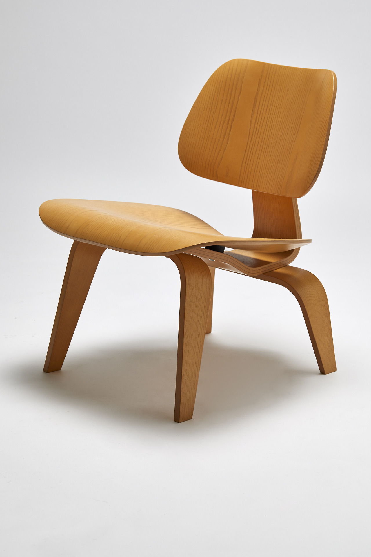 Archillect ID 393286