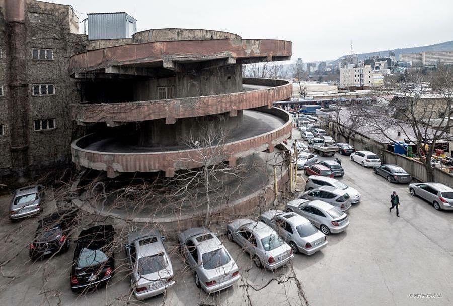 Archillect ID 393538