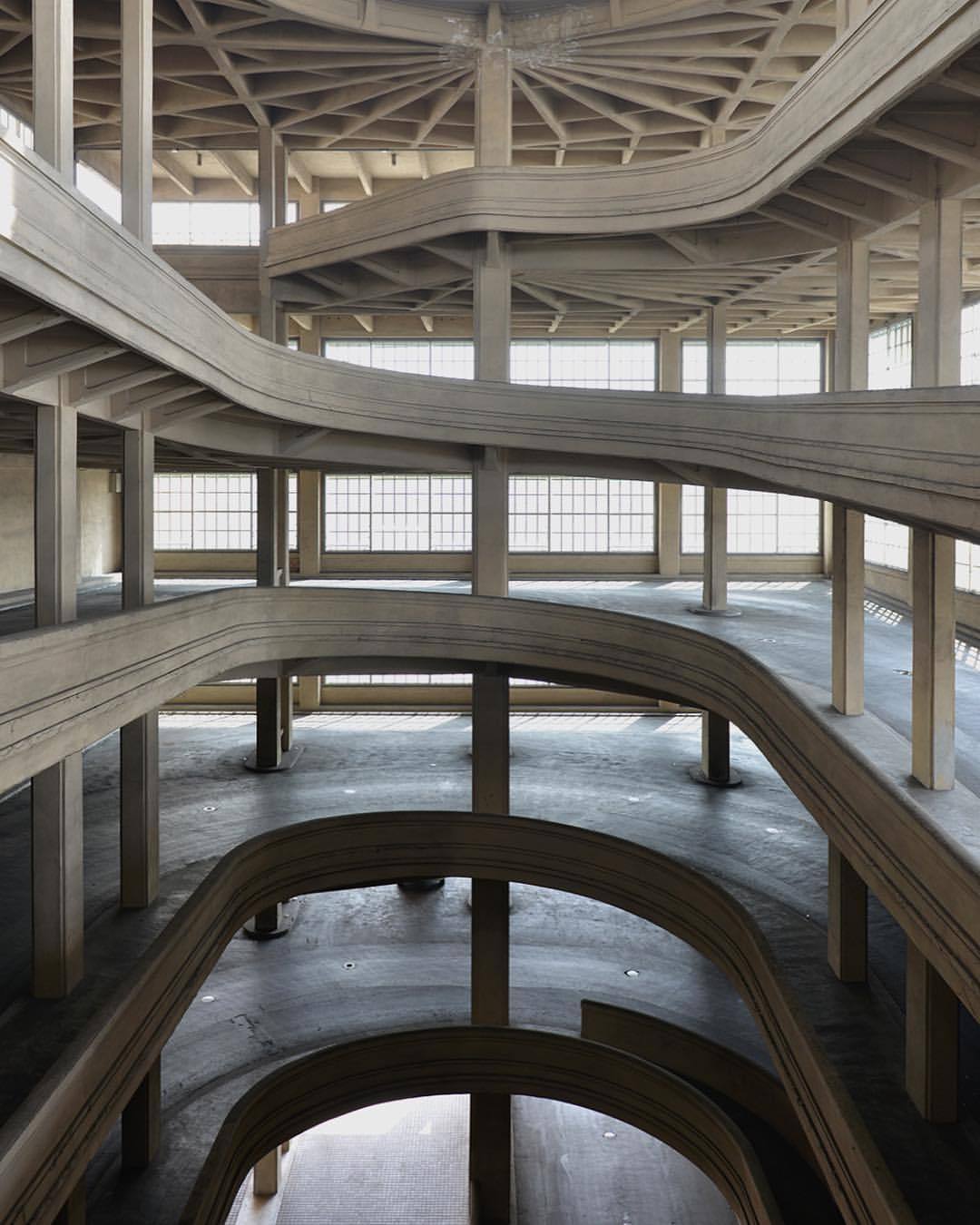 Archillect ID 393611