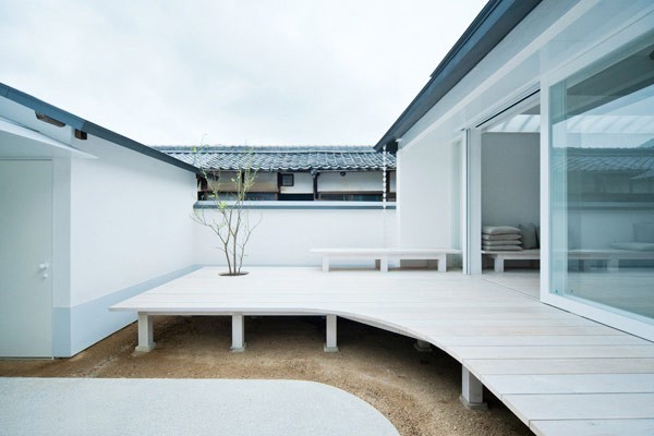 Archillect ID 393668