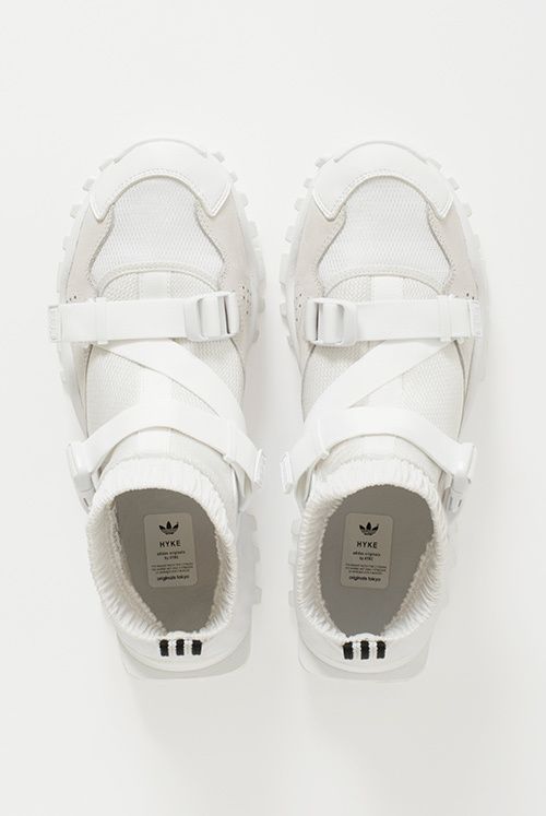 Archillect ID 393761