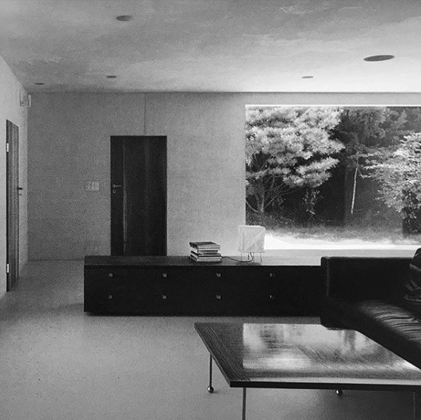 Archillect ID 394009