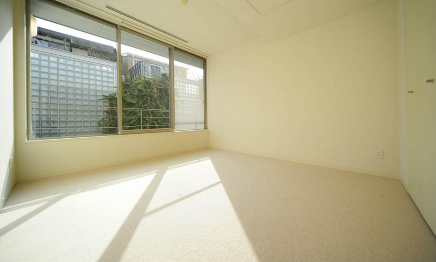 Archillect ID 394105