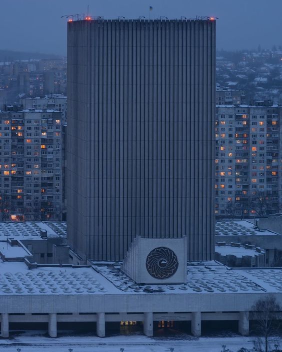 Archillect ID 394300