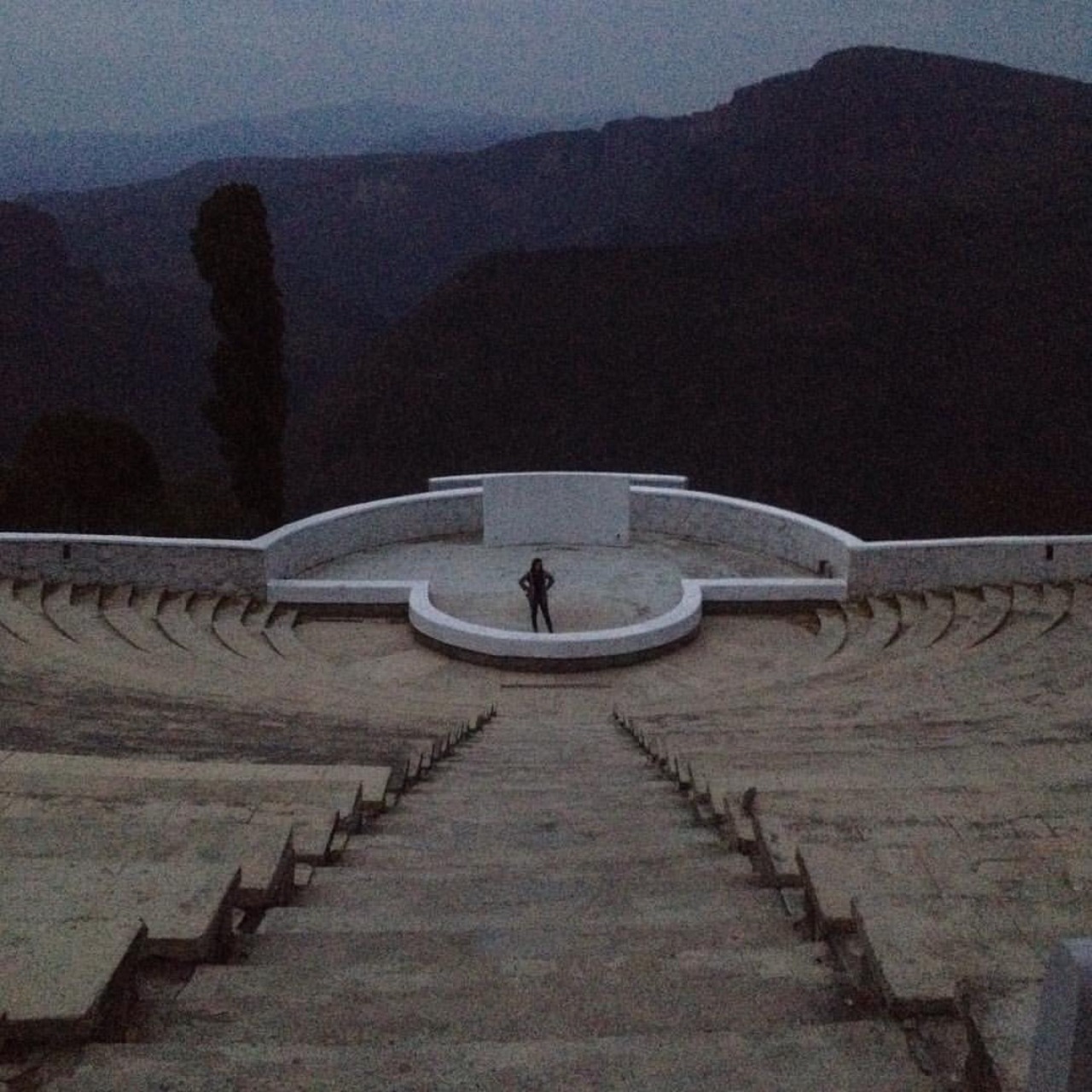 Archillect ID 394369