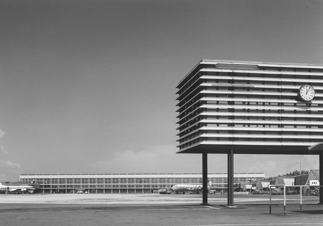 Archillect ID 394442