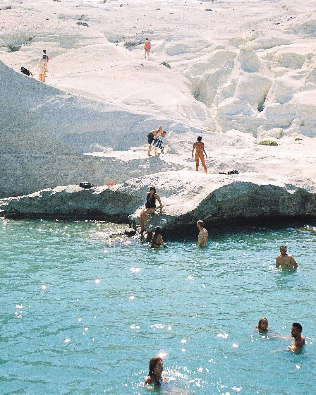 Archillect ID 394510