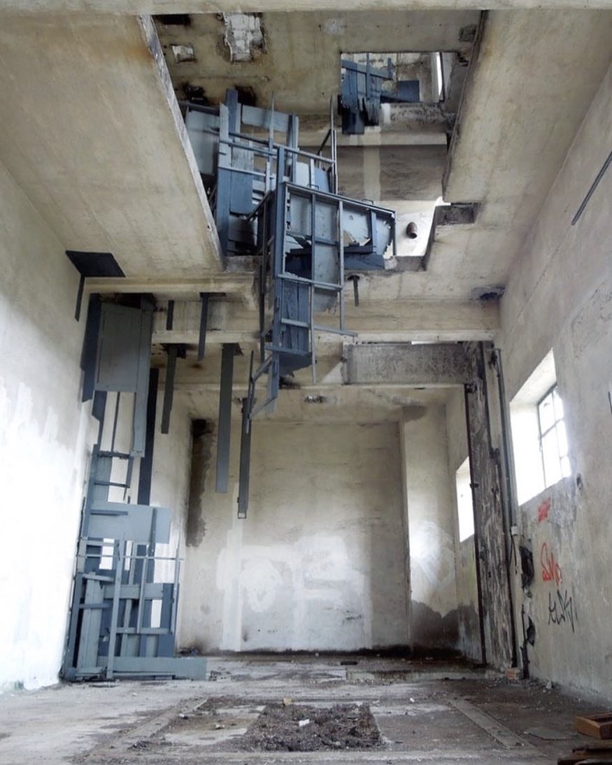 Archillect ID 394579