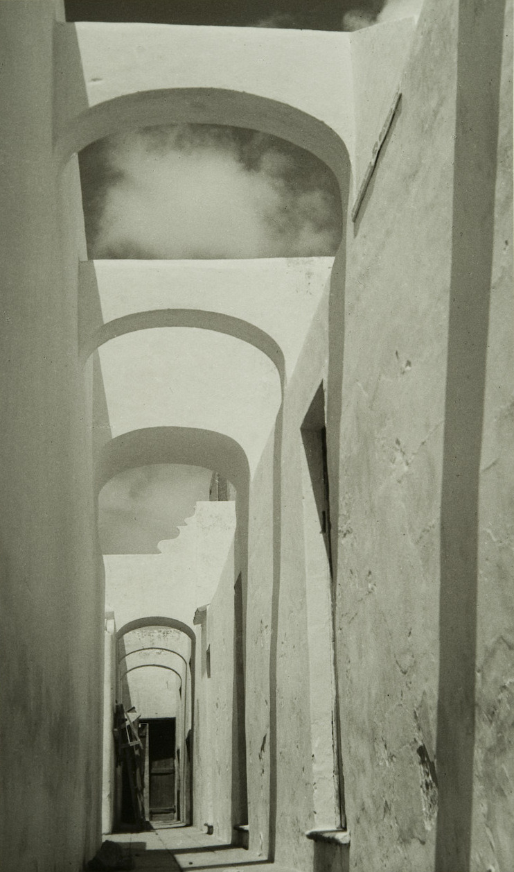 Archillect ID 394795