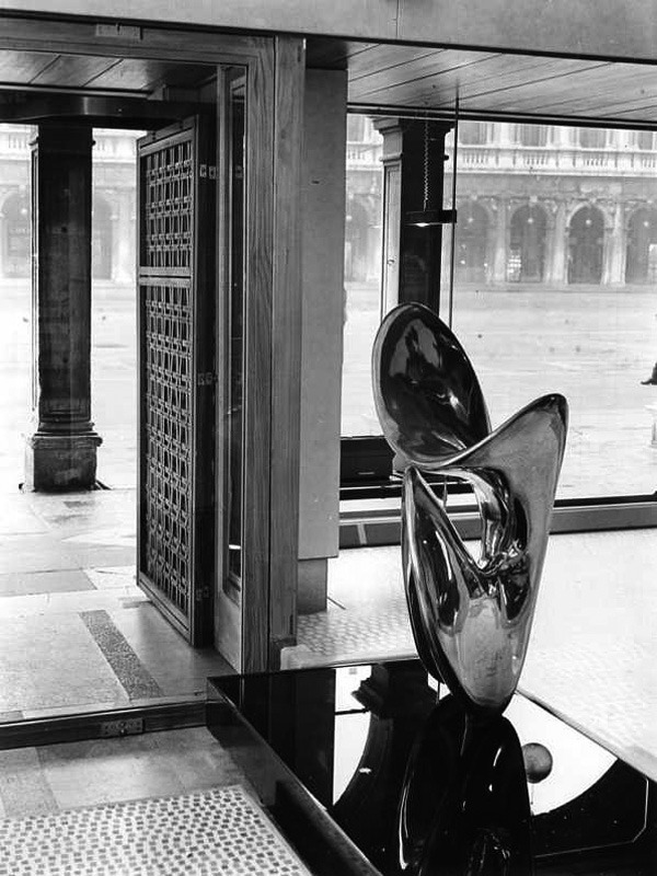 Archillect ID 394864