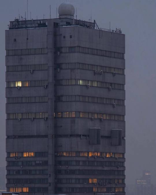 Archillect ID 394911