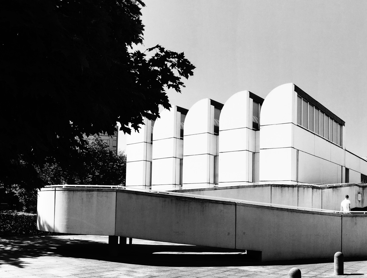 Archillect ID 395038