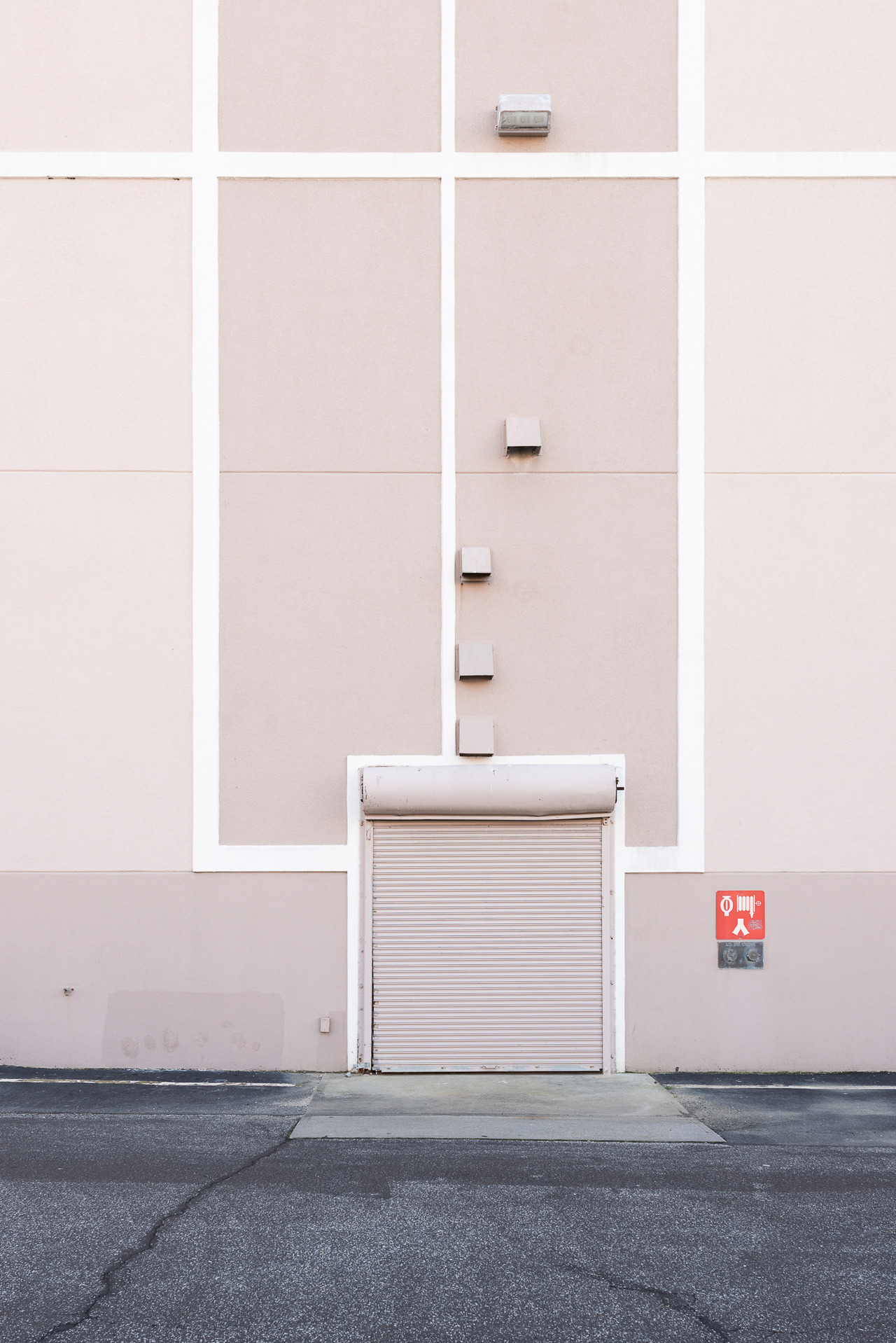 Archillect ID 395045