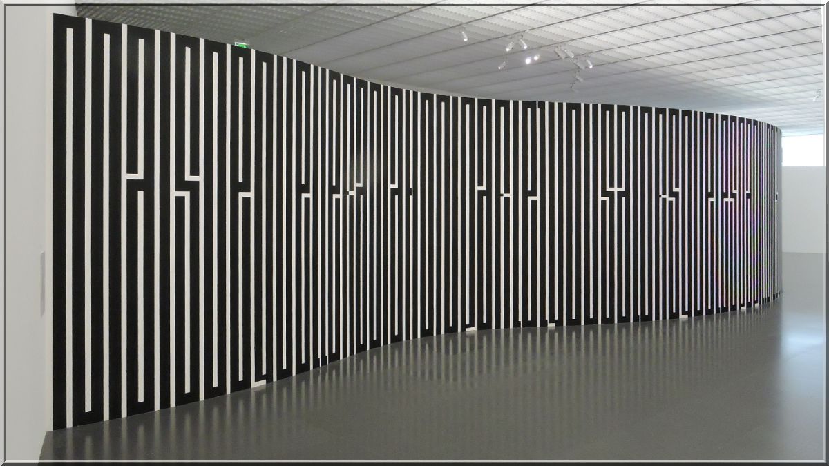 Archillect ID 395103