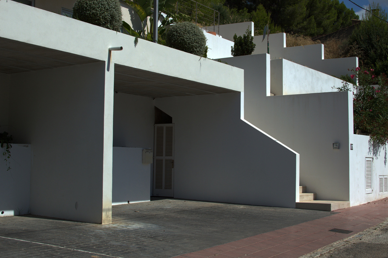 Archillect ID 395106