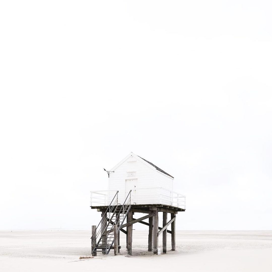 Archillect ID 395135