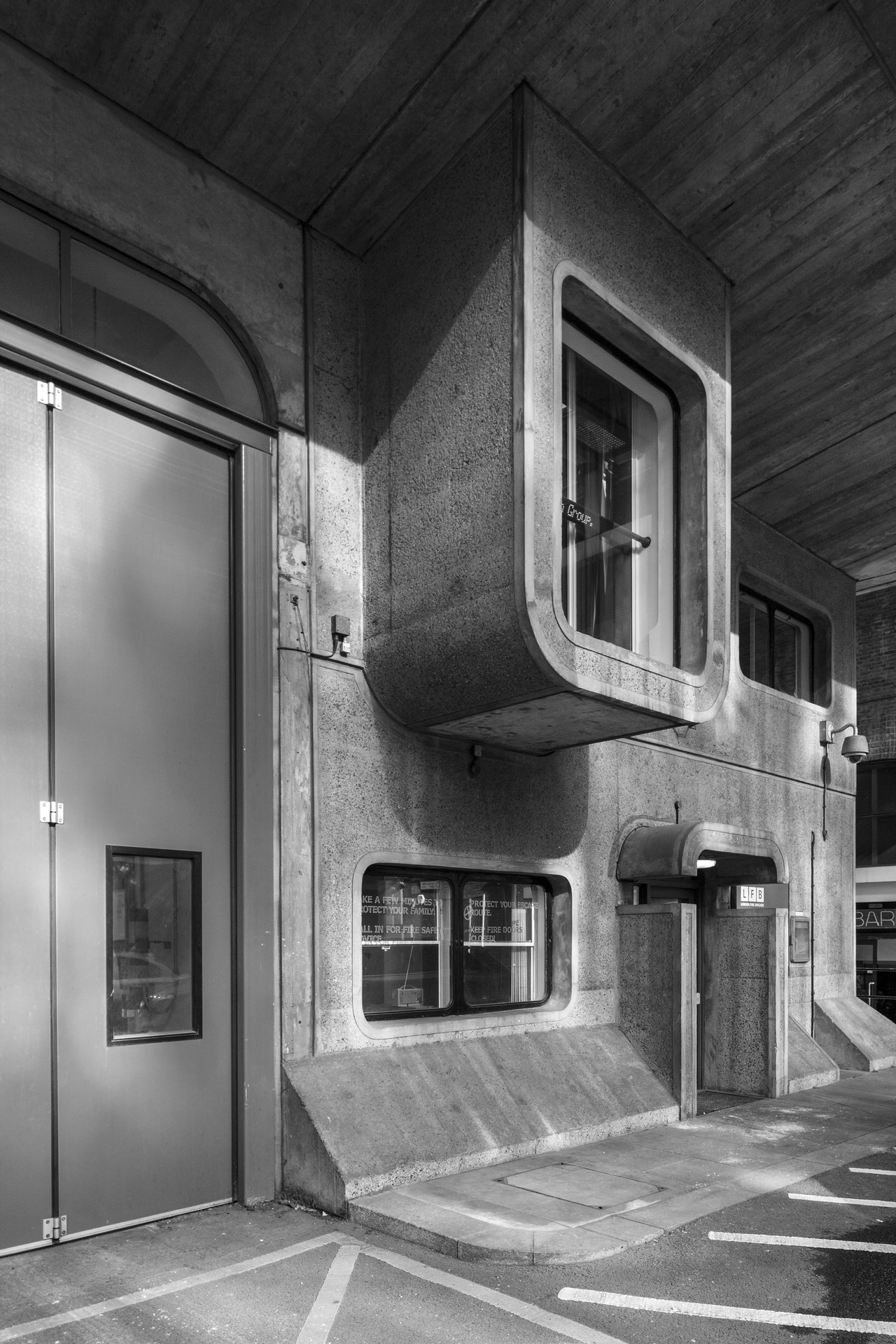 Archillect ID 395266