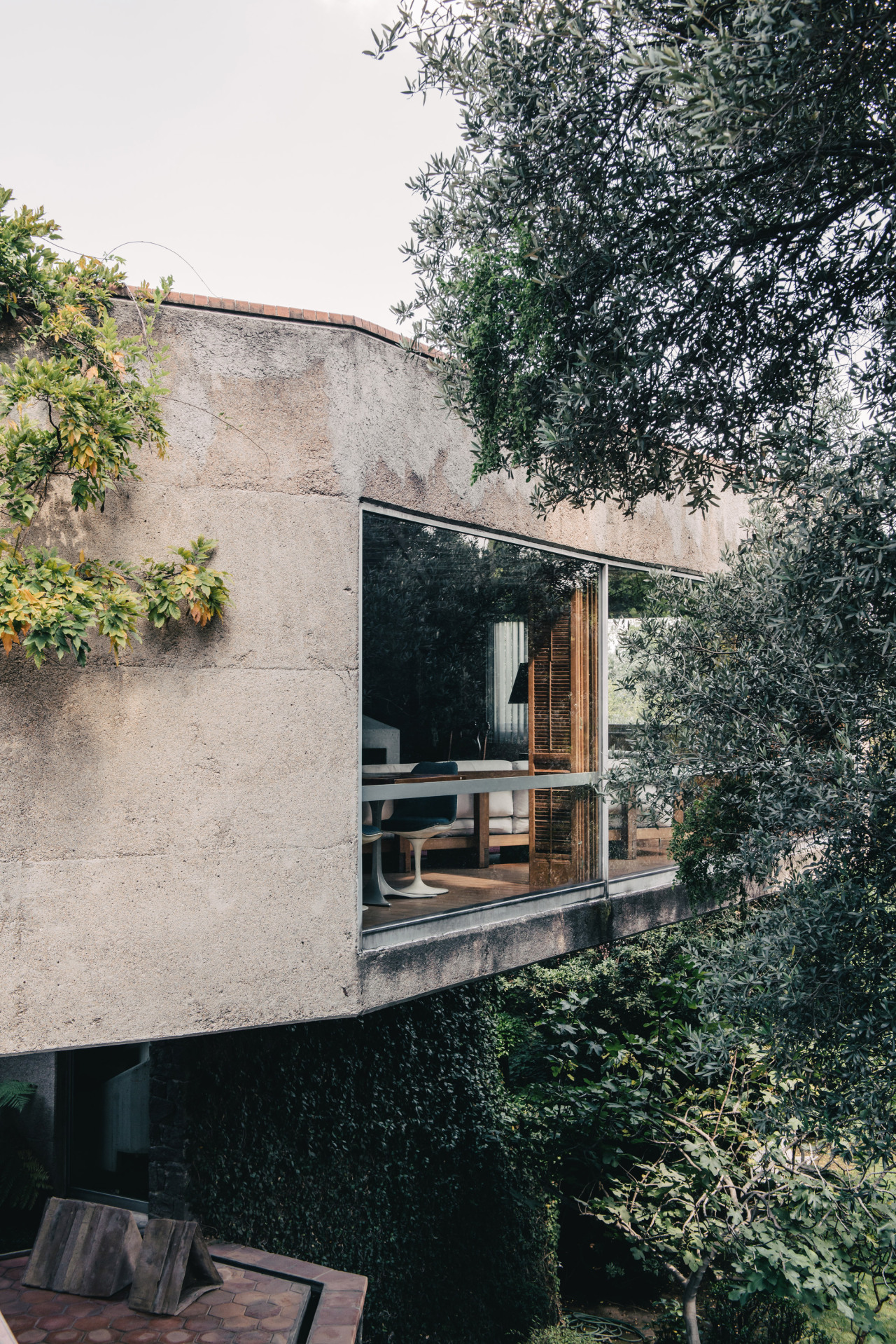 Archillect ID 395300