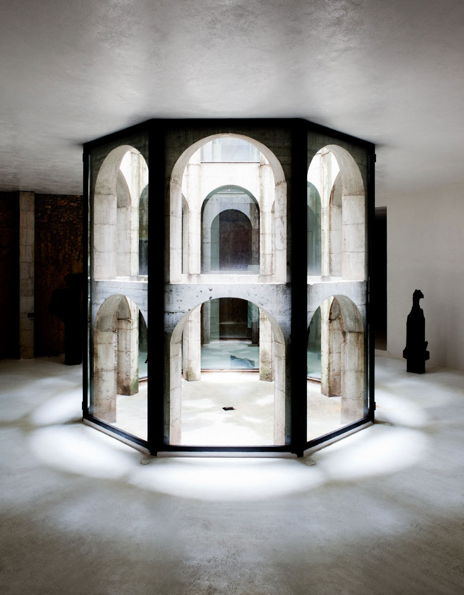 Archillect ID 395320