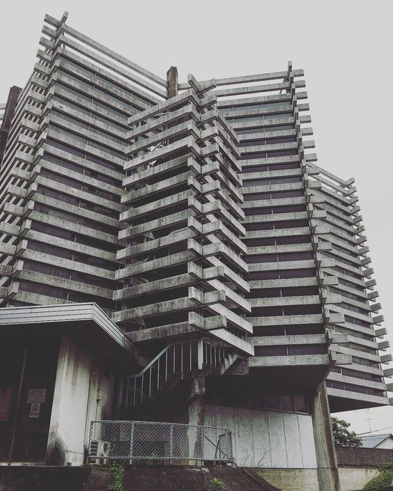 Archillect ID 395360