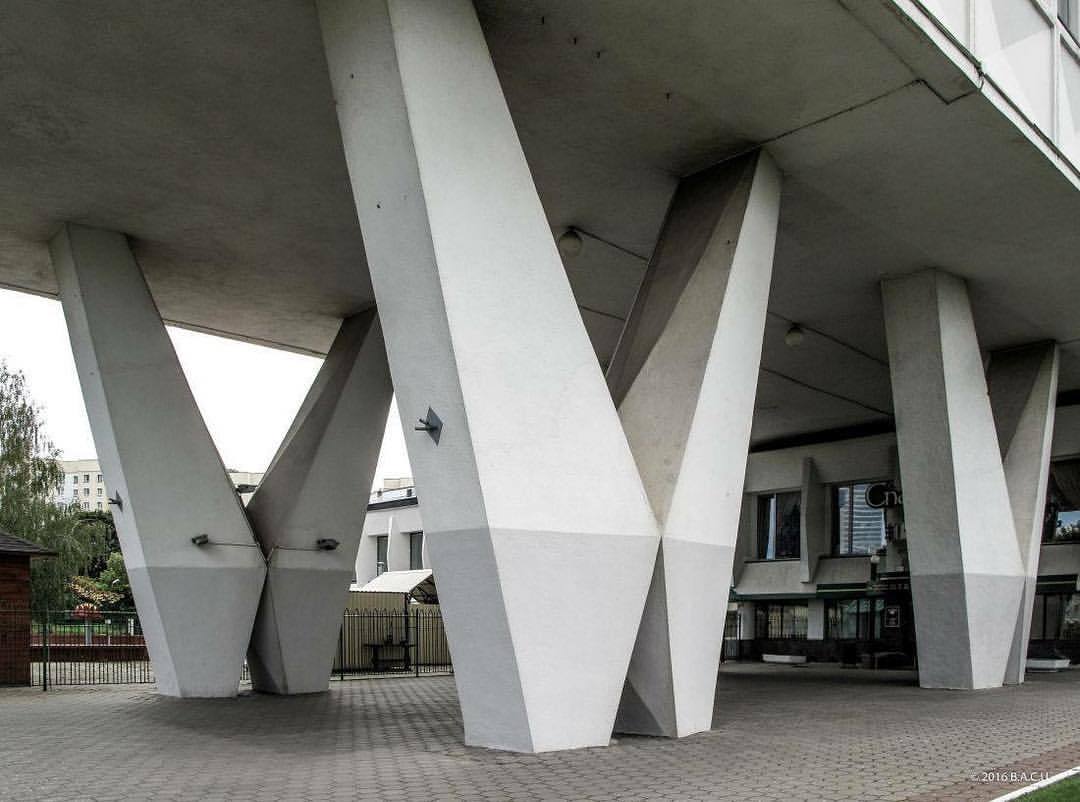 Archillect ID 395511