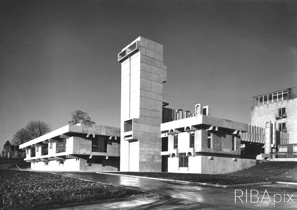 Archillect ID 395553