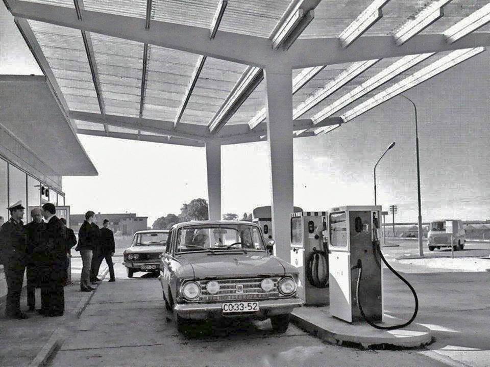 Archillect ID 395599