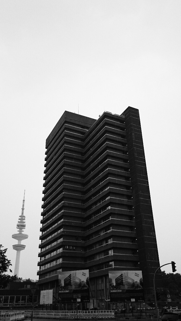 Archillect ID 395607