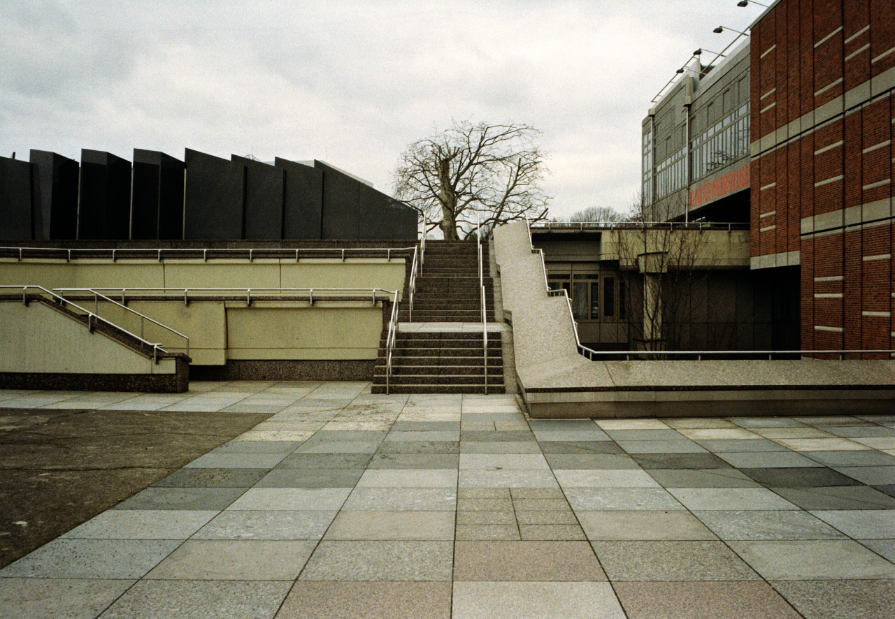 Archillect ID 395650