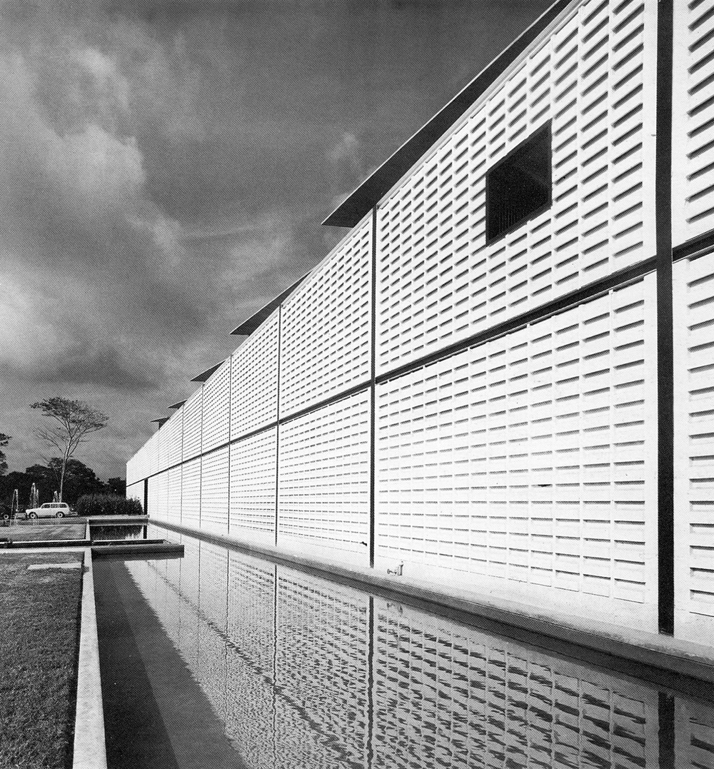 Archillect ID 395682