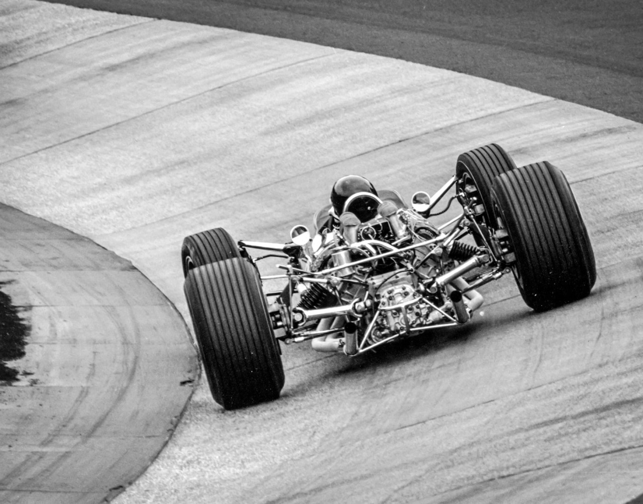 Archillect ID 395709