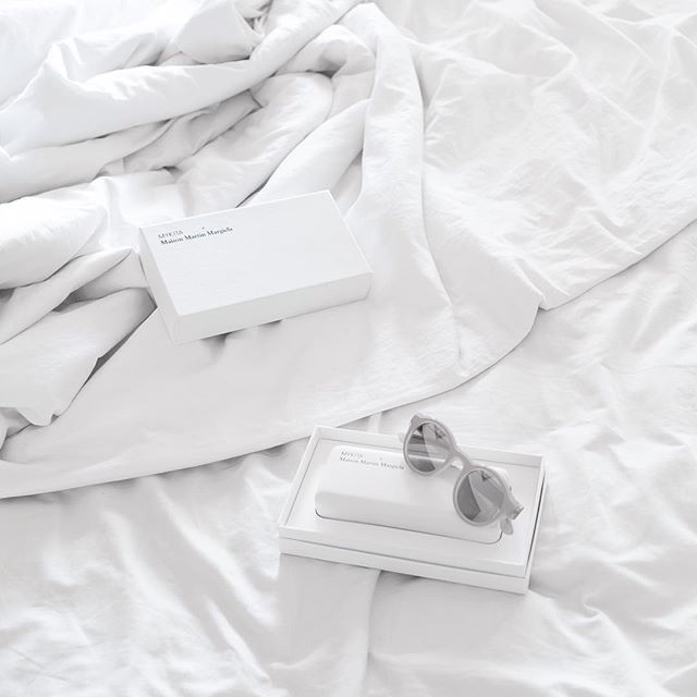 Archillect ID 395726