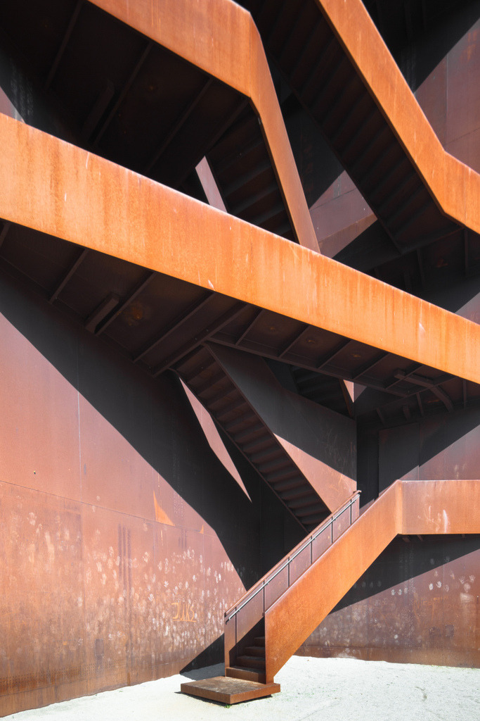 Archillect ID 395772