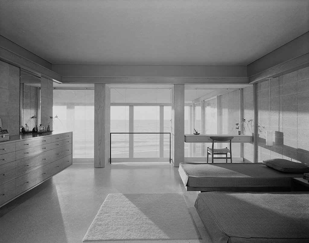 Archillect ID 395803