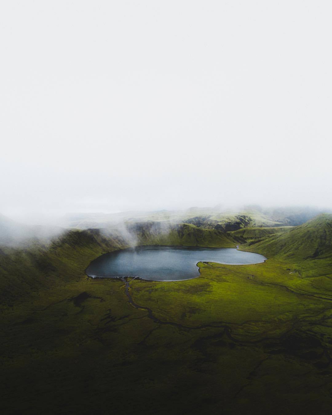 Archillect ID 395818