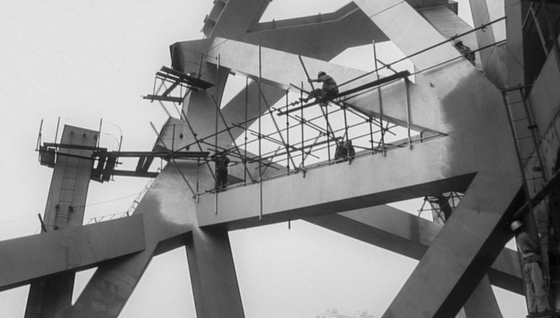 Archillect ID 395834