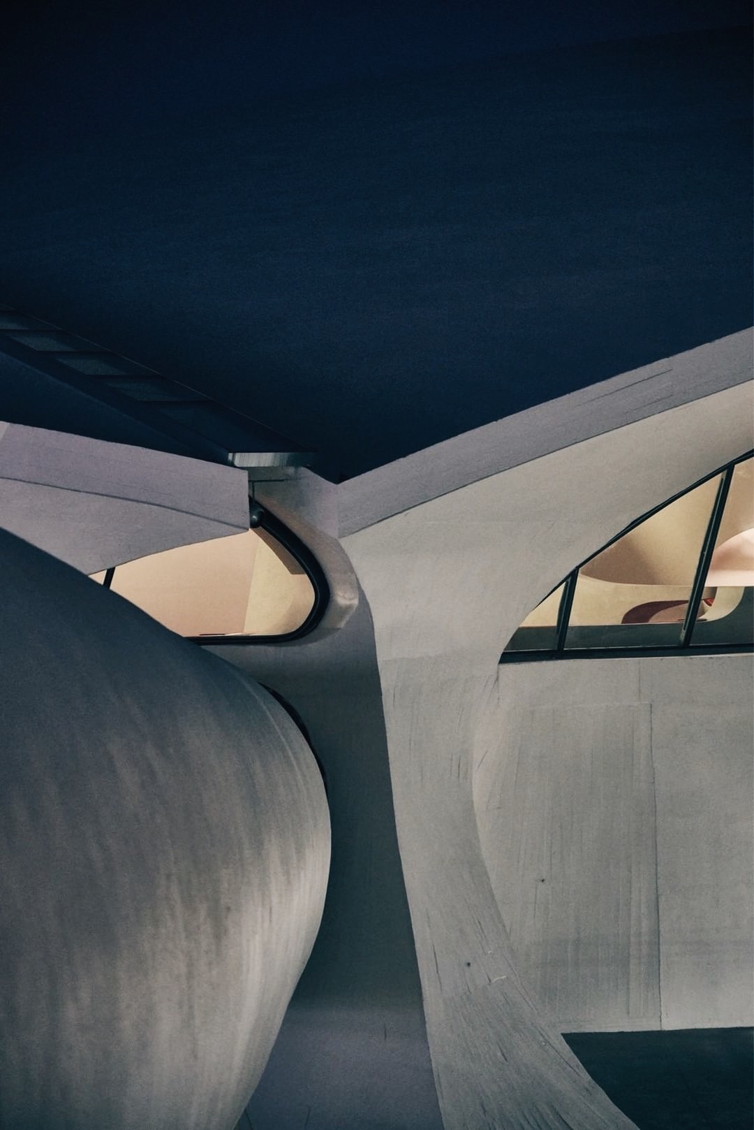 Archillect ID 395843