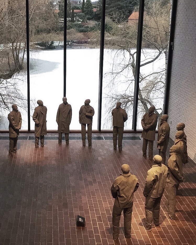 Archillect ID 395877