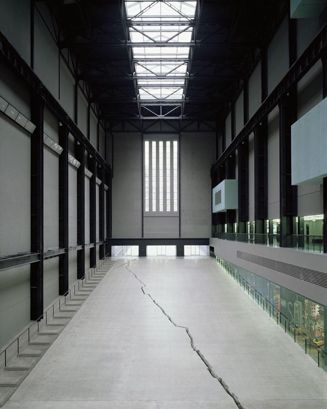 Archillect ID 395975