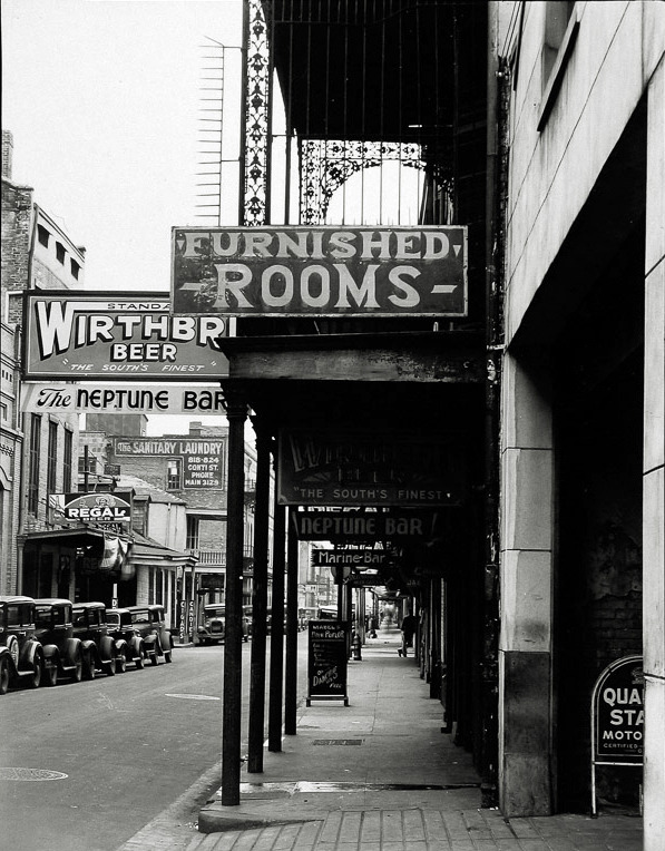 Archillect ID 396305