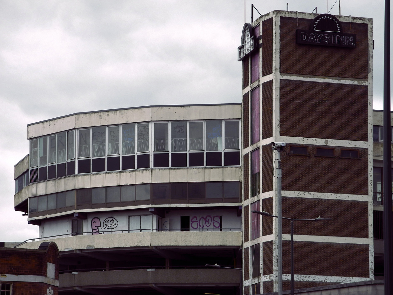 Archillect ID 396542