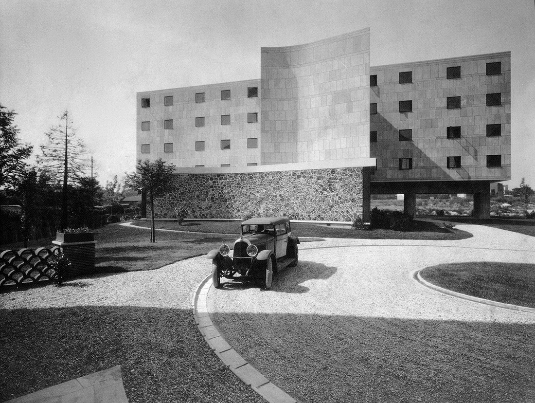 Archillect ID 397199