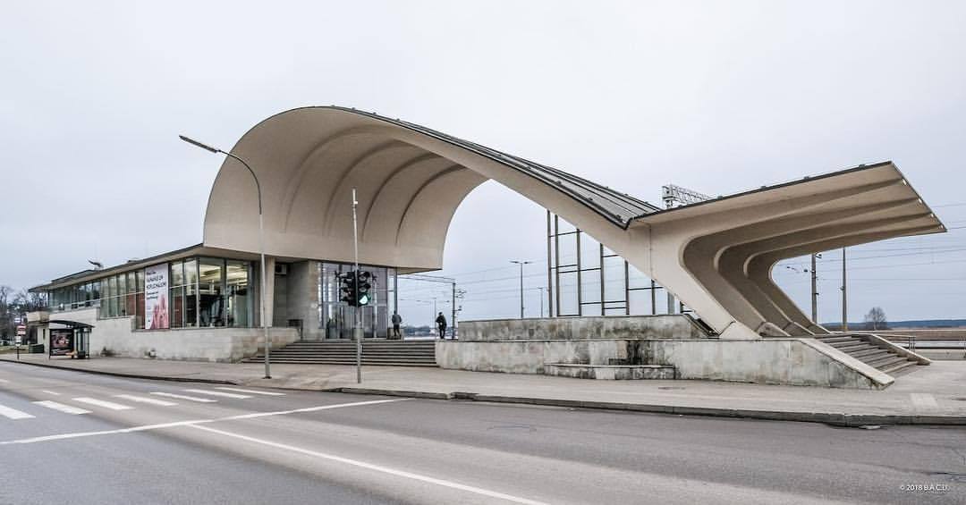 Archillect ID 397215