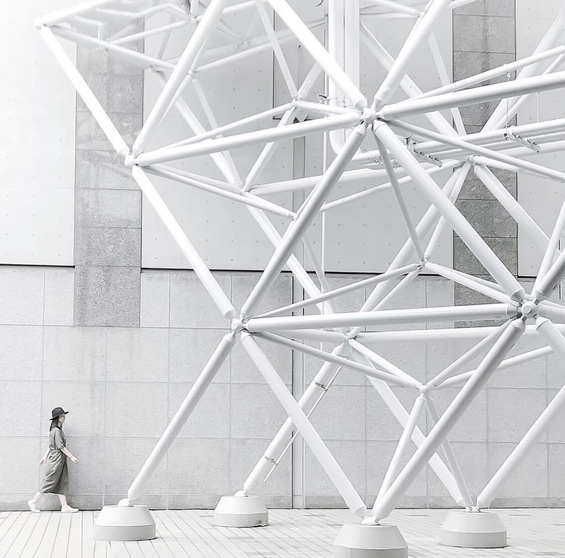 Archillect ID 397341